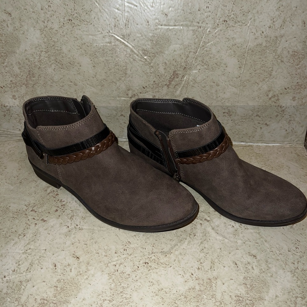 Nine West Kids' Gray and Brown Booties